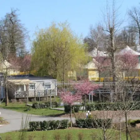 Toilé Avec Terrasse, Pour 6 Personnes à - Api-1-52-1487 *