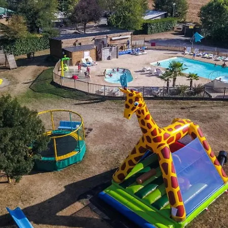 Toilé Avec Terrasse, Pour 6 Personnes à - Api-1-52-1487 Naucelle