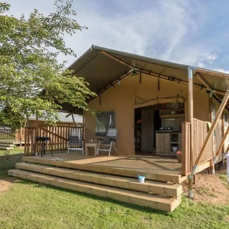 Toilé Avec Terrasse, Pour 6 Personnes à - Api-1-52-1487