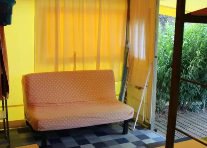 Campeggio Toilé Avec Terrasse, Pour 6 Personnes à - Api-1-52-1487 *