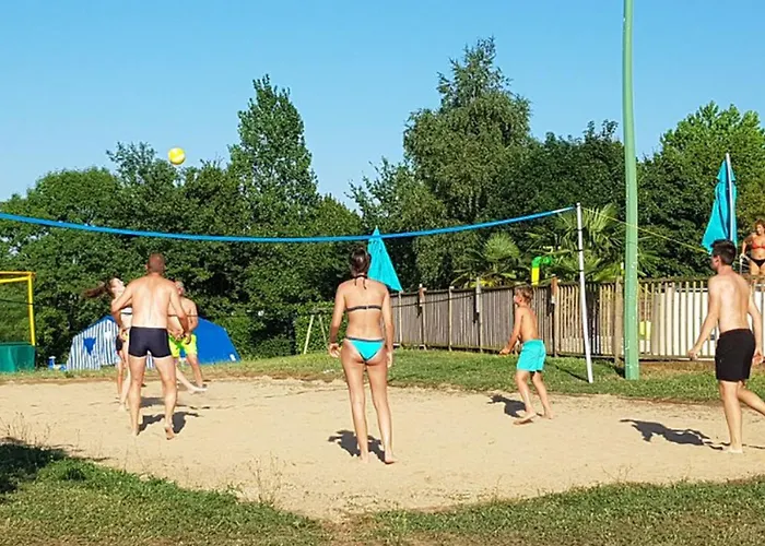 Toilé Avec Terrasse, Pour 6 Personnes à - Api-1-52-1487 Naucelle