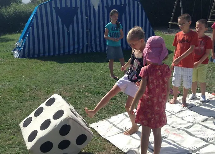 Toile Avec Terrasse - 5 Pers. - Api-1-52-2103 * Naucelle