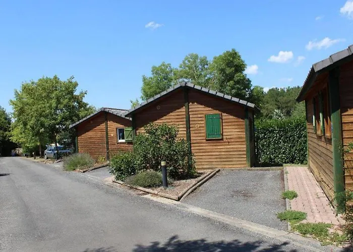 Toilé Avec Terrasse, Pour 6 Personnes à - Api-1-52-1487 Campeggio