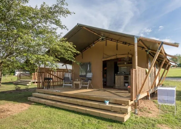 Toilé Avec Terrasse, Pour 6 Personnes à - Api-1-52-1487 *