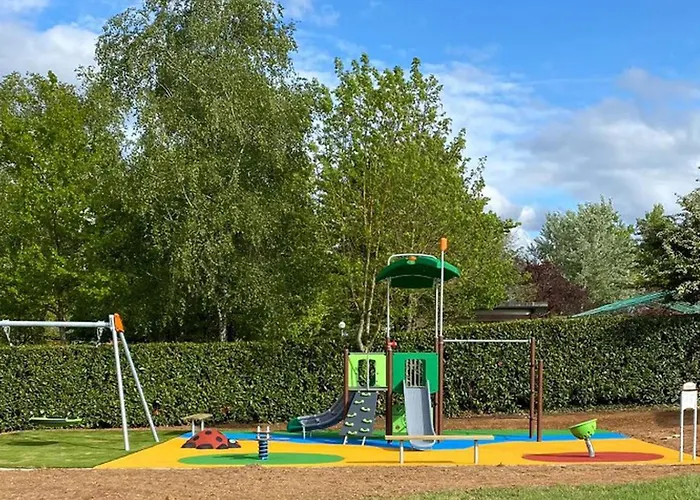 Campeggio Toilé Avec Terrasse, Pour 6 Personnes à - Api-1-52-1487 *